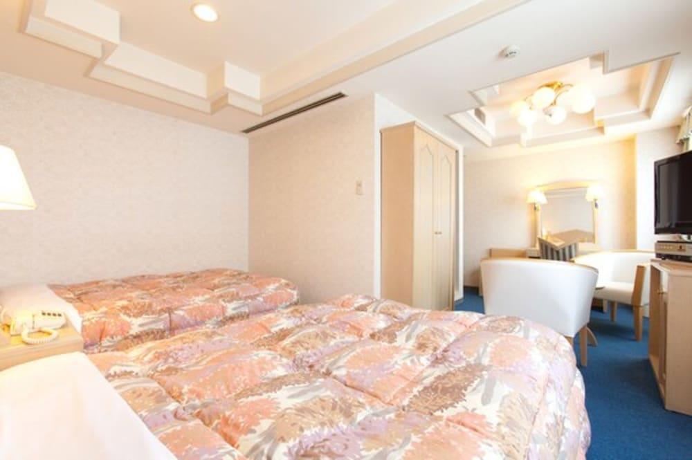 Airline Hotel Miyazaki Bagian luar foto